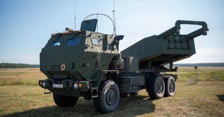 Výběr knih roku 2025: Válečná historie, český astronaut i pátrání po UFO